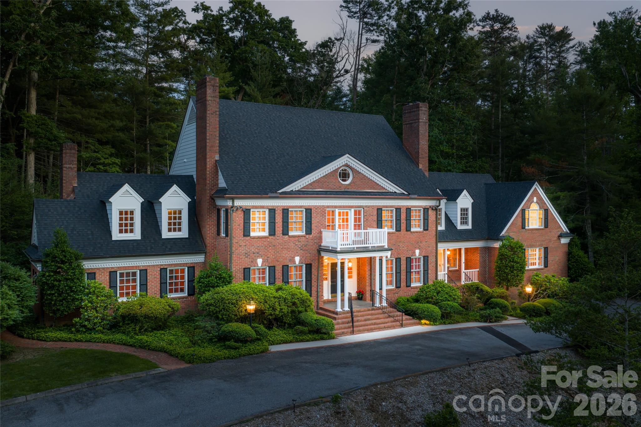 14 Brookside Road — Asheville