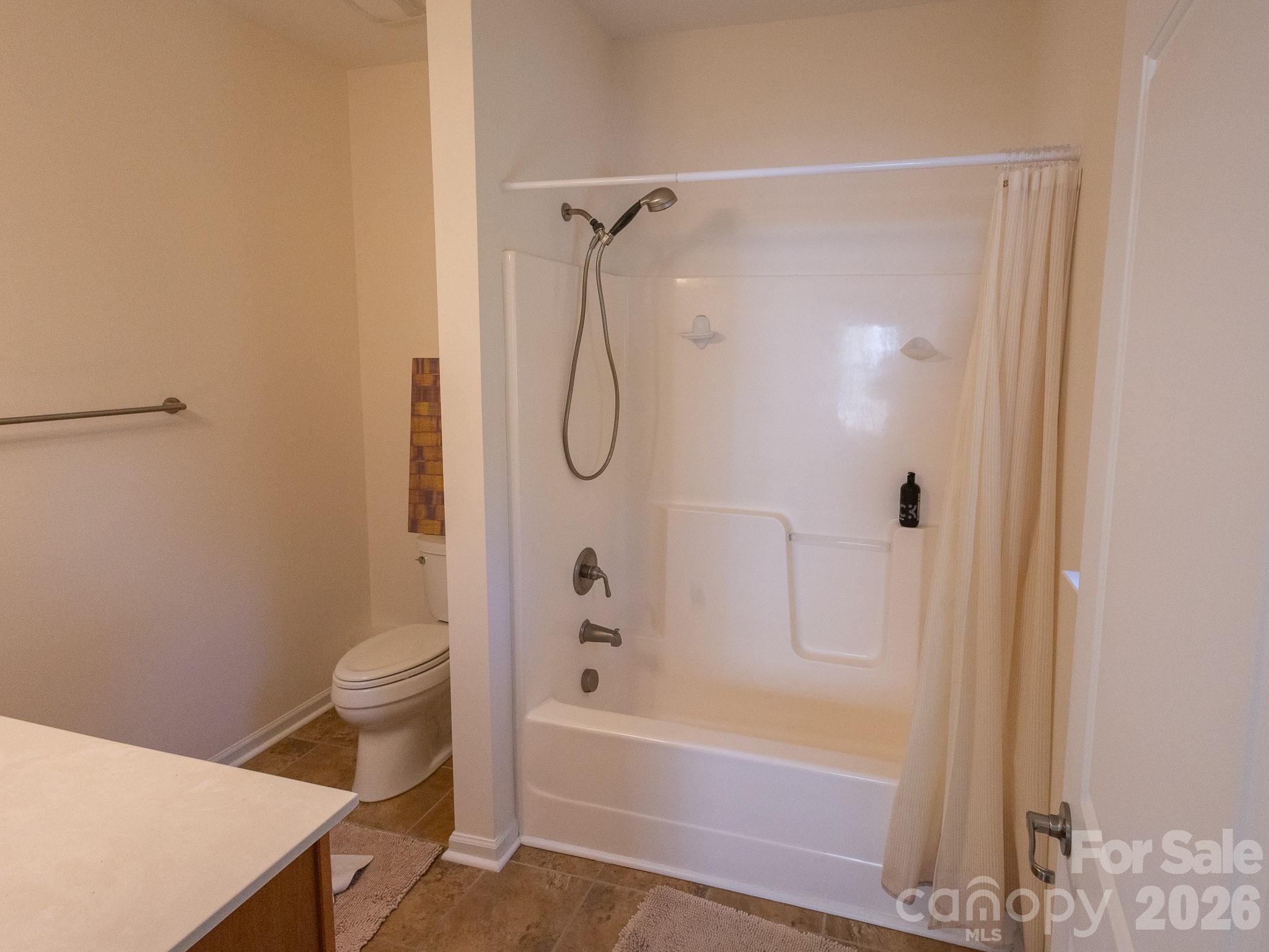 128 Lower Grassy Branch Road — Asheville