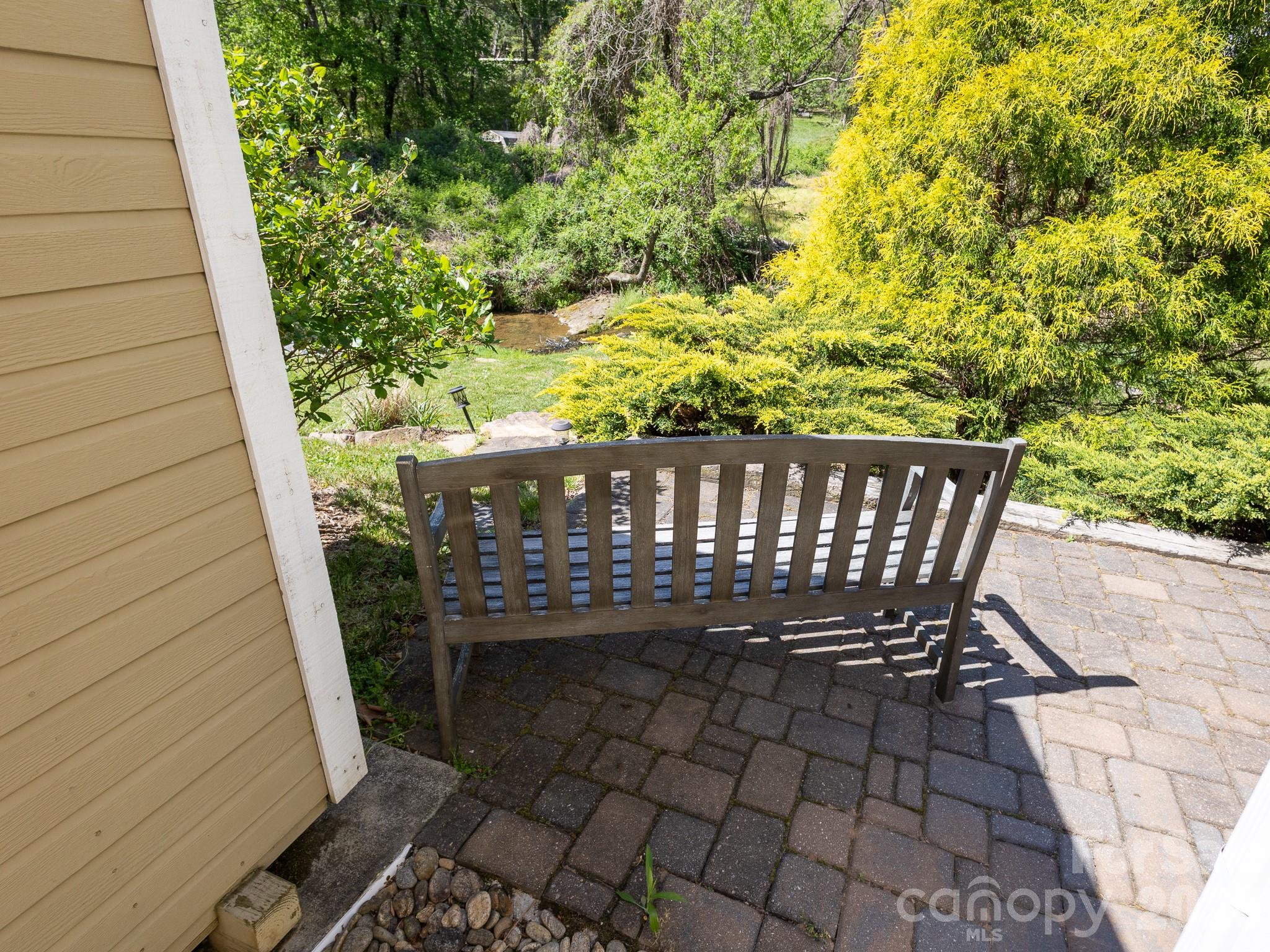 128 Lower Grassy Branch Road — Asheville