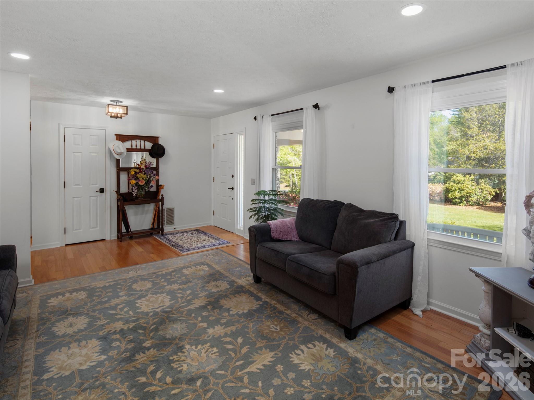 304 Wood Dale Drive — Hendersonville