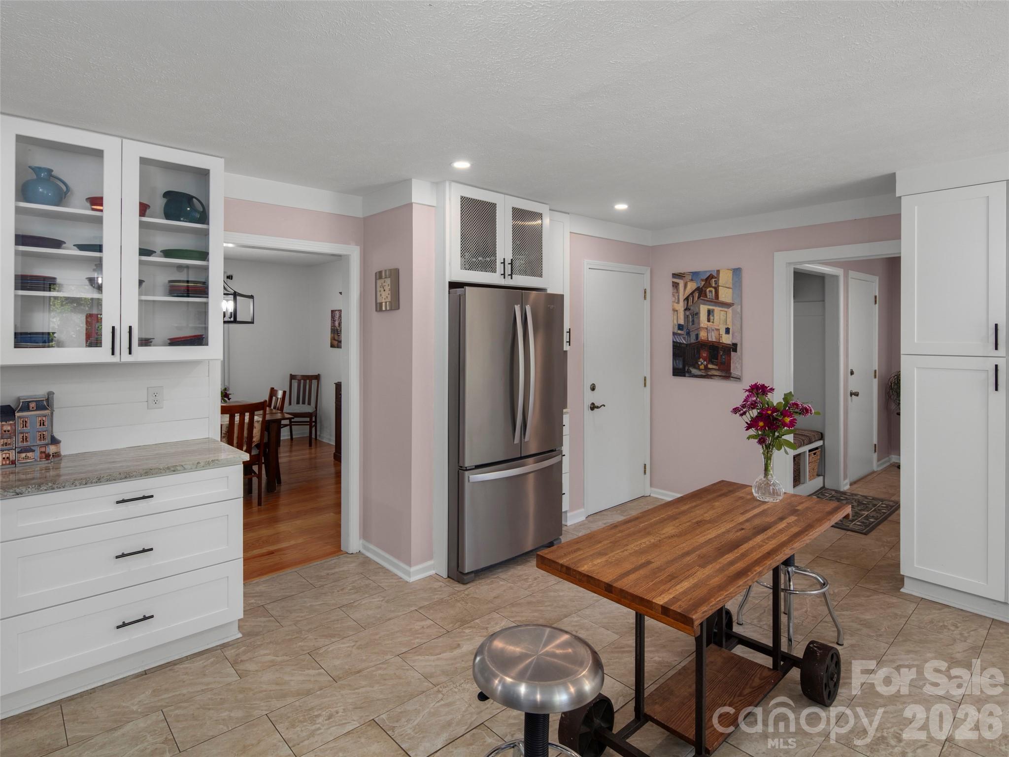 304 Wood Dale Drive — Hendersonville