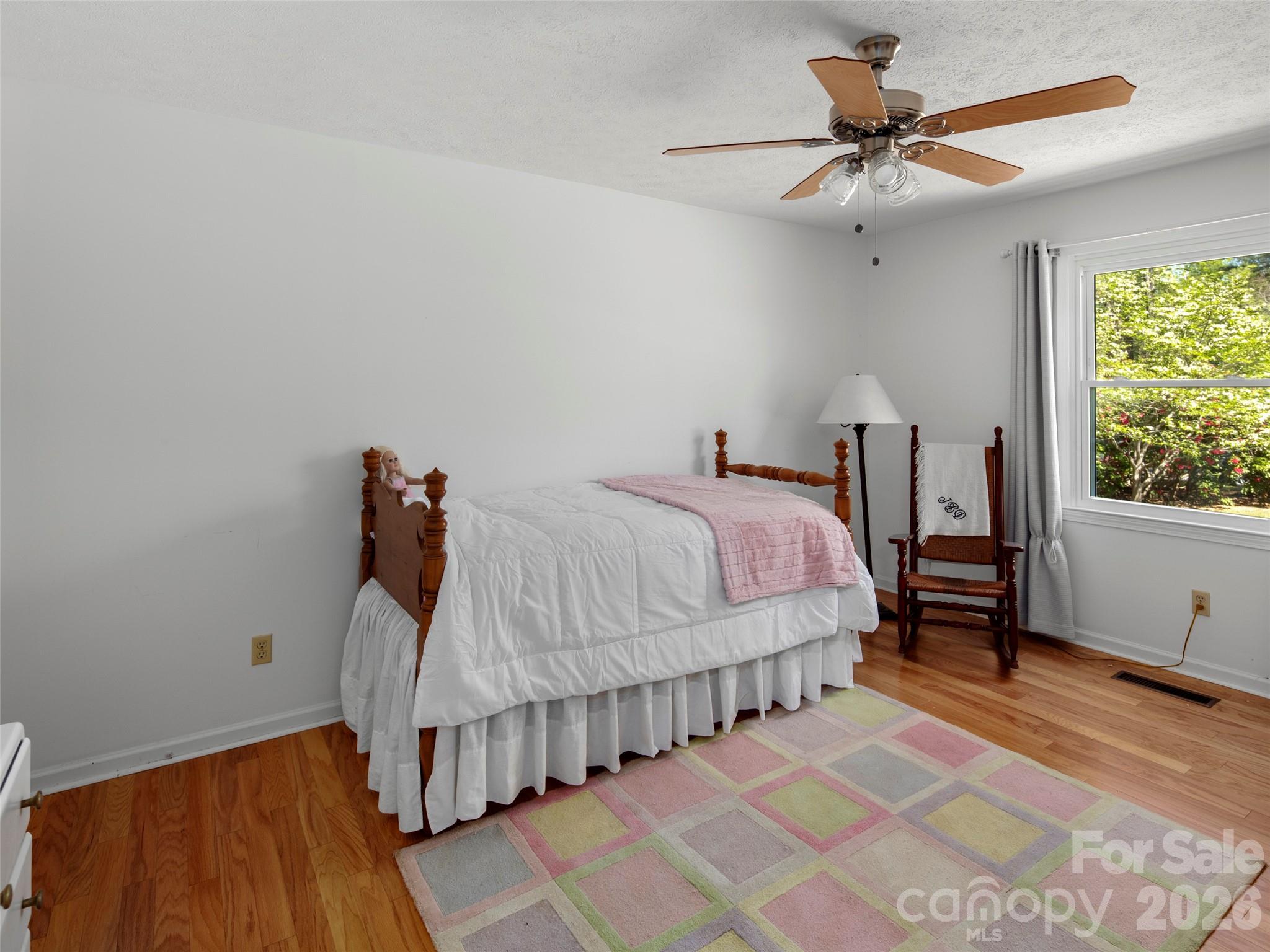 304 Wood Dale Drive — Hendersonville