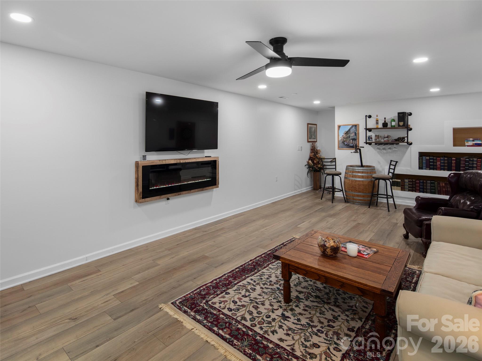 304 Wood Dale Drive — Hendersonville