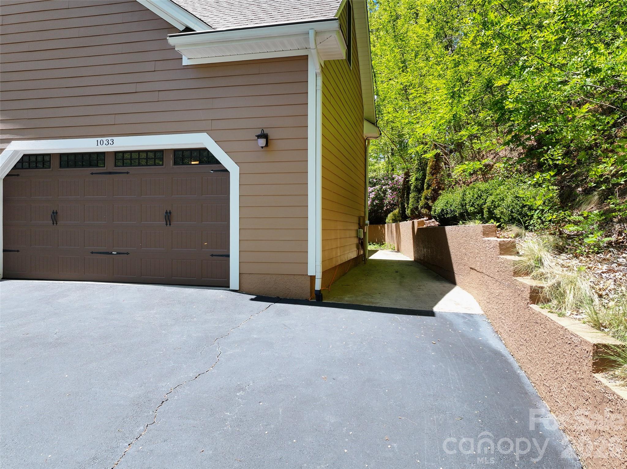1033 Presidential Drive — Waynesville