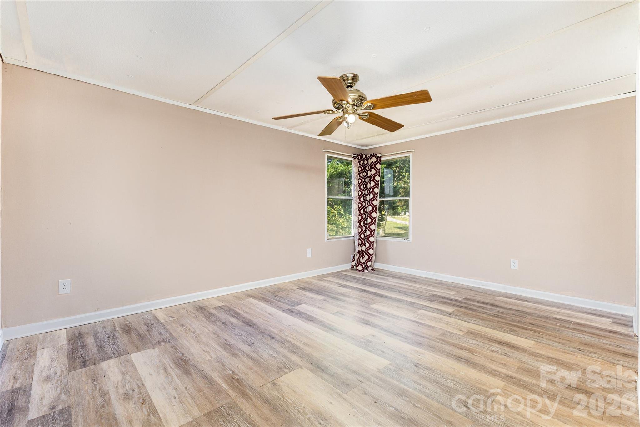 364 Paraham Road S — York