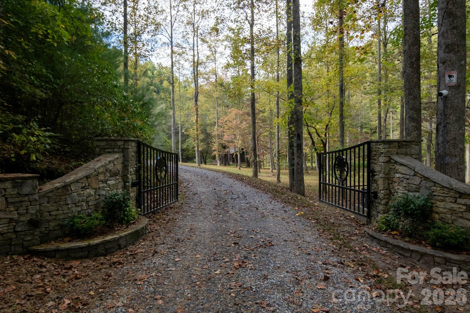 2108 River Hill Road — Murphy