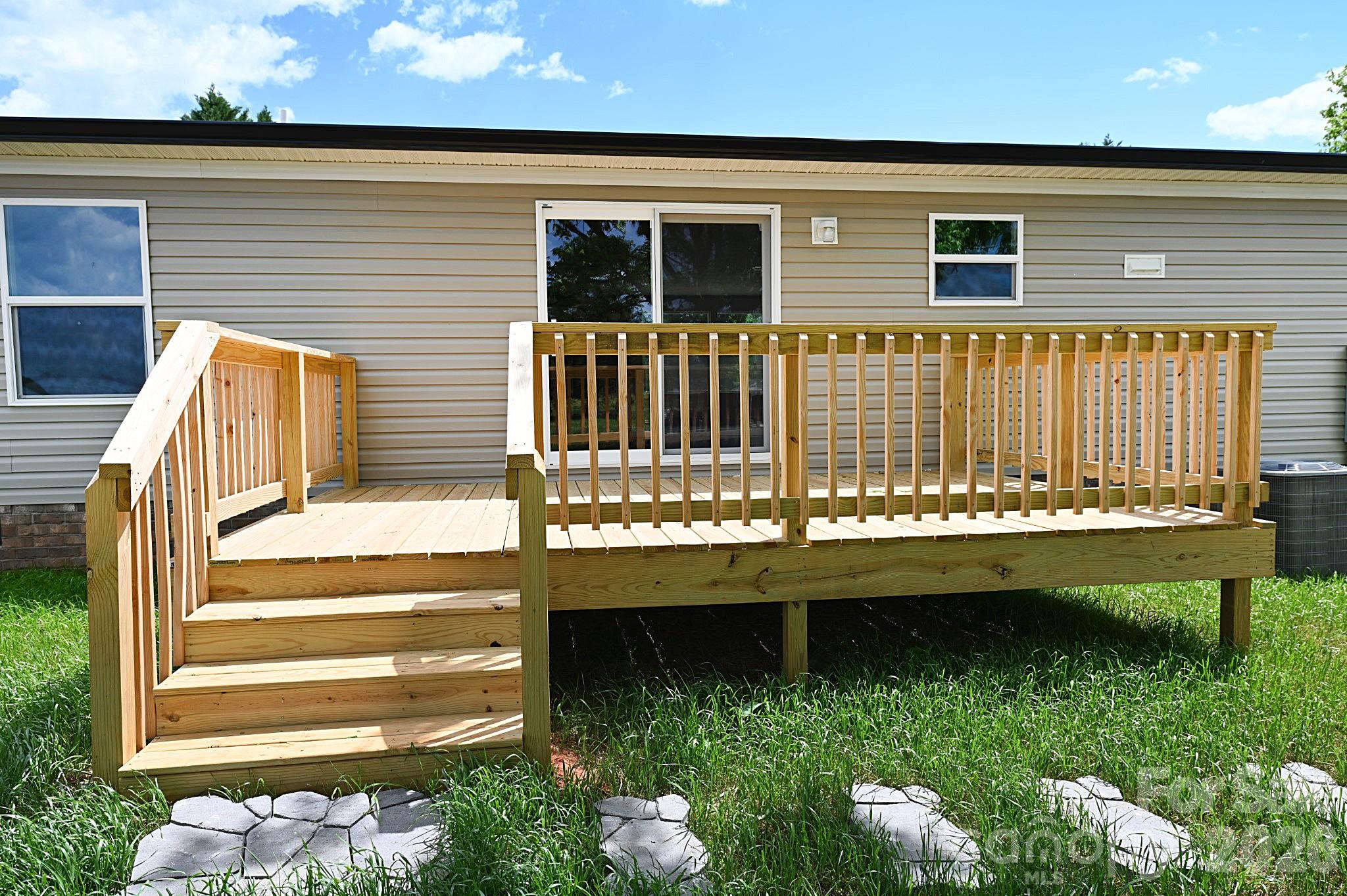 115 Stonydell Drive — Stony Point