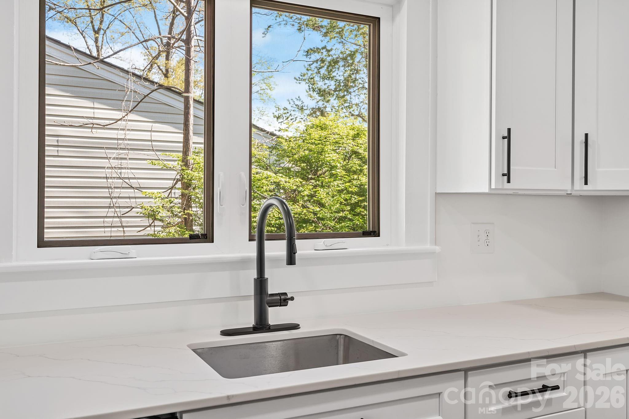 154 Laurel Loop — Asheville