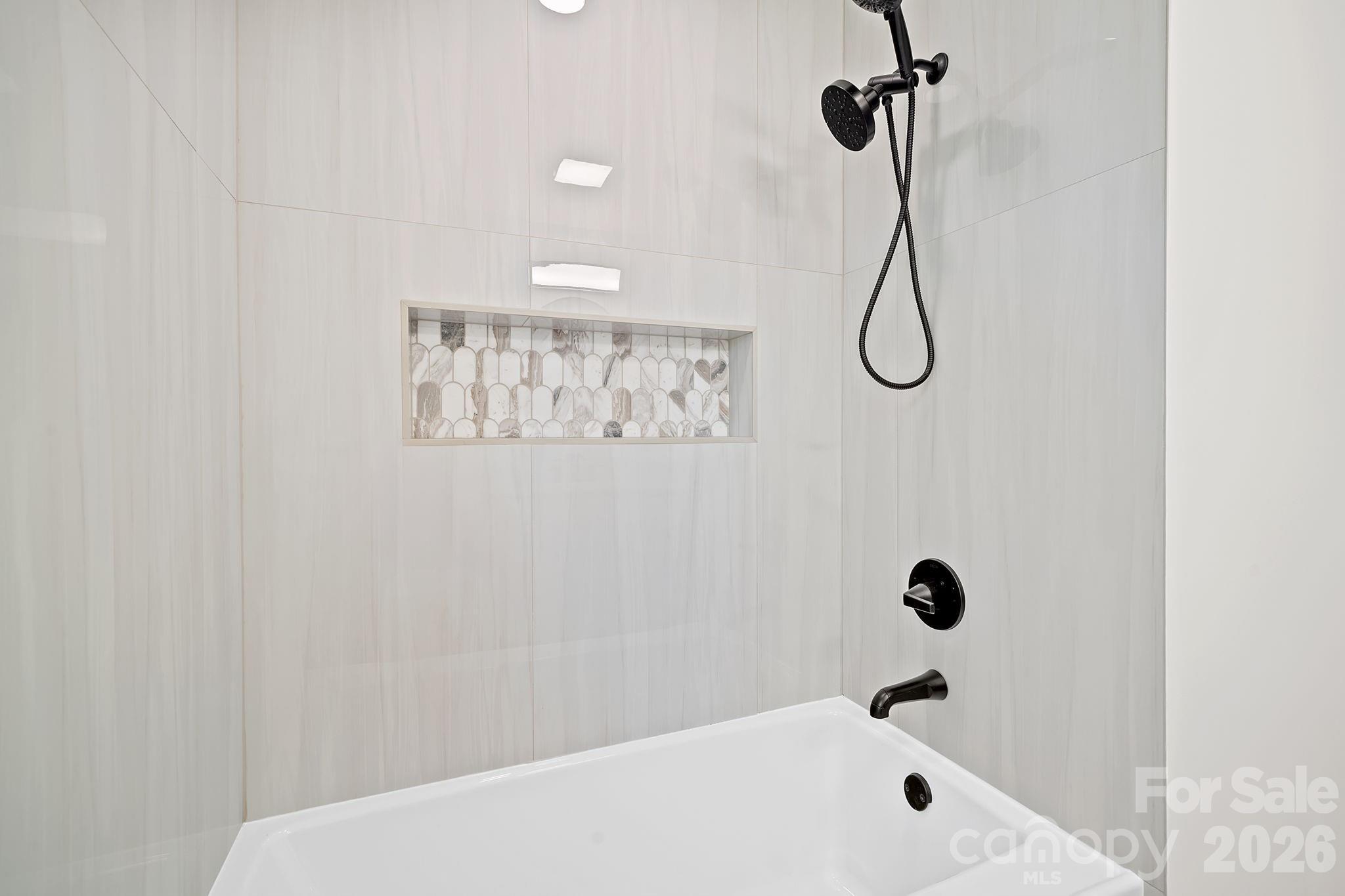 154 Laurel Loop — Asheville