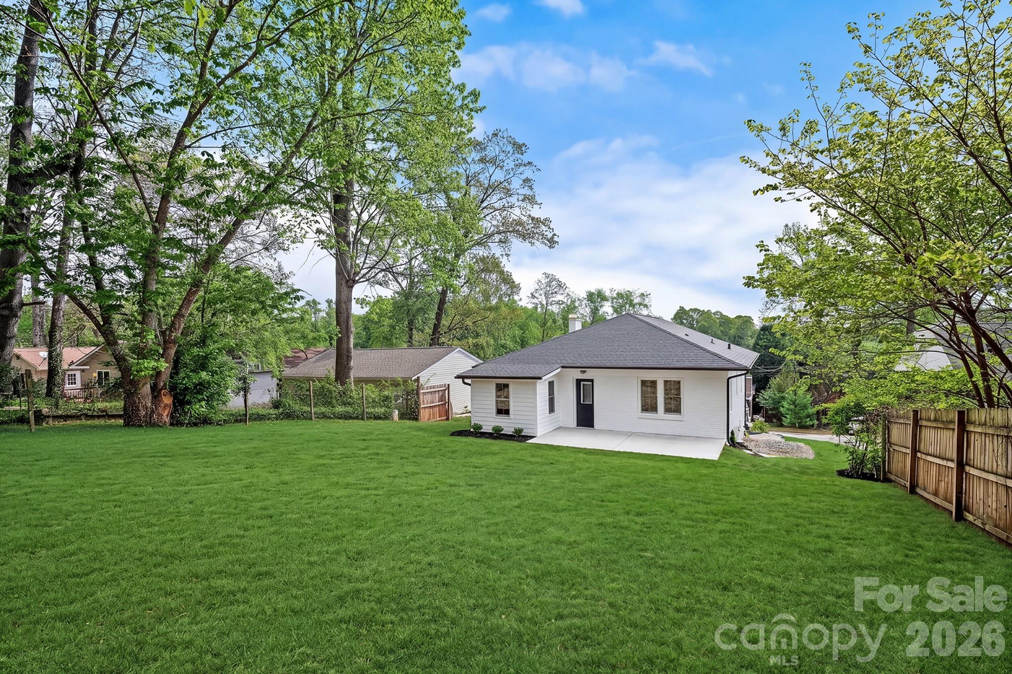 154 Laurel Loop — Asheville