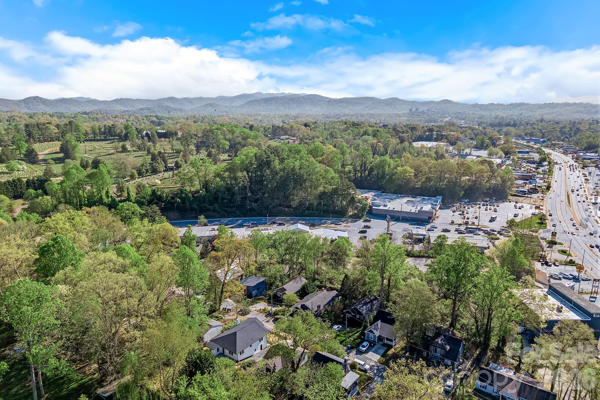 154 Laurel Loop — Asheville