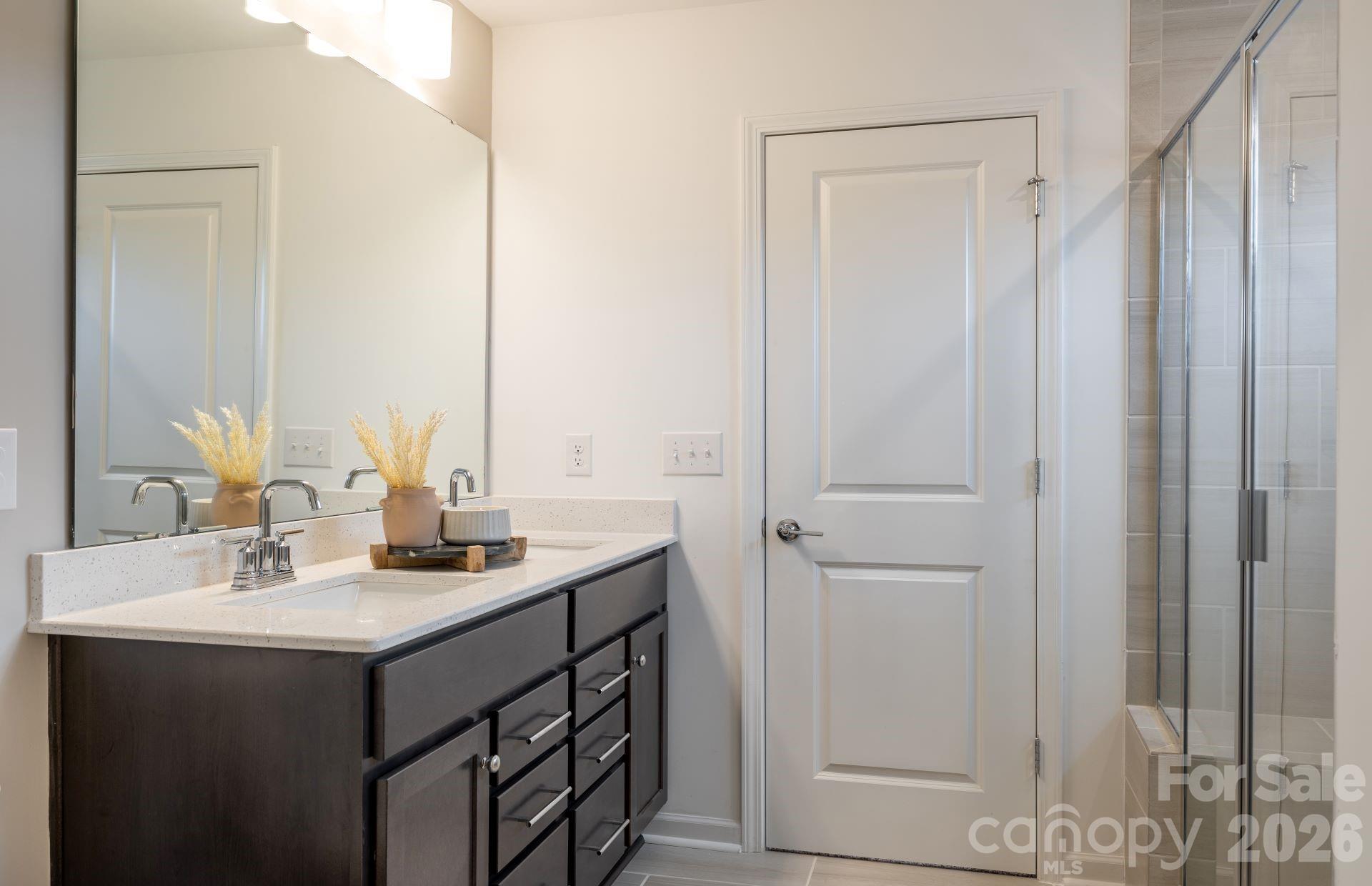 11542 Glasden Road — Charlotte