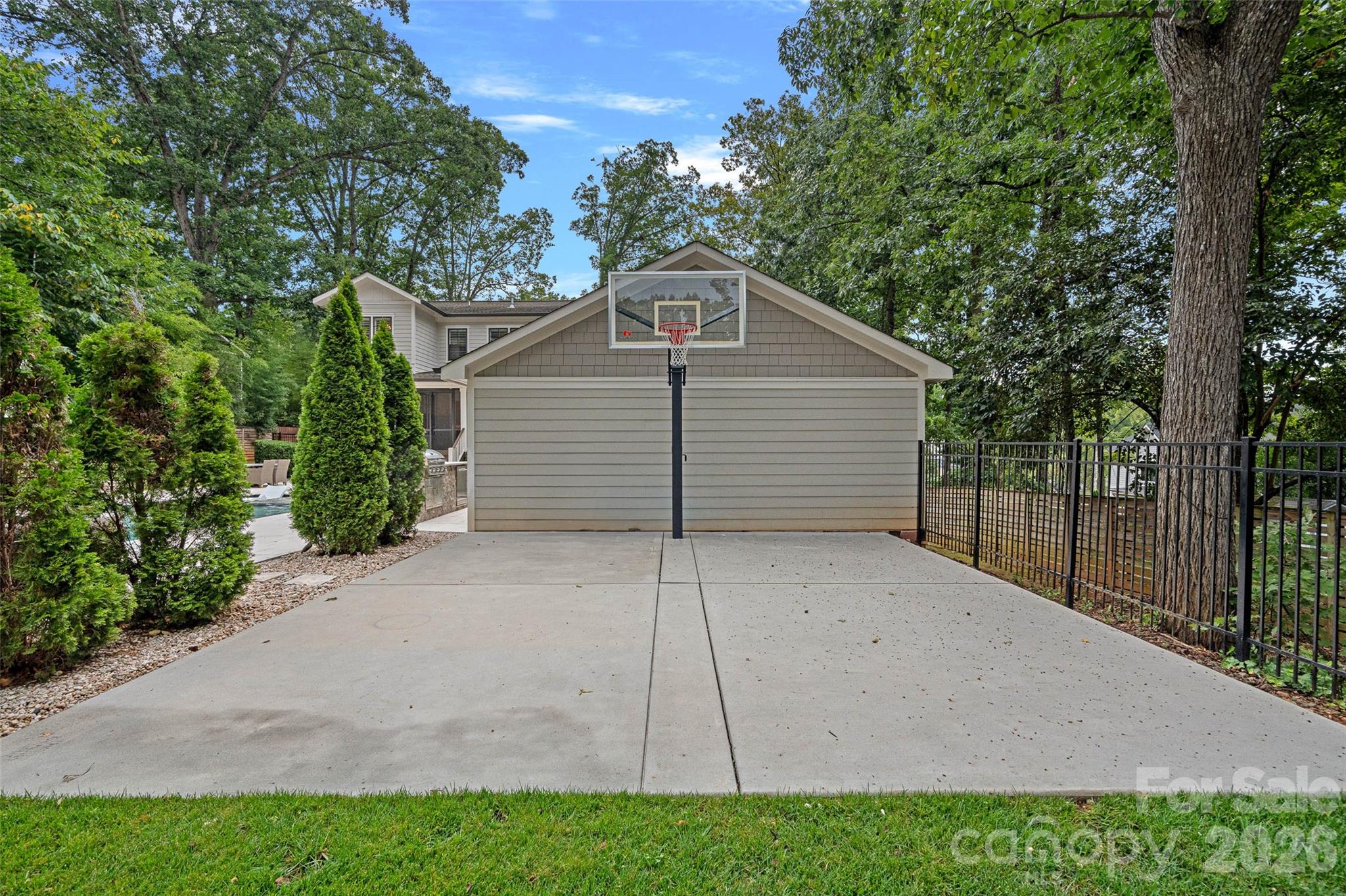 4316 Tangle Drive — Charlotte