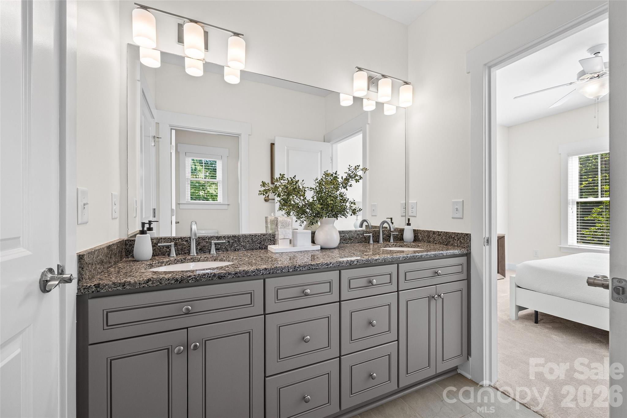 2562 Roseview Lane — Charlotte