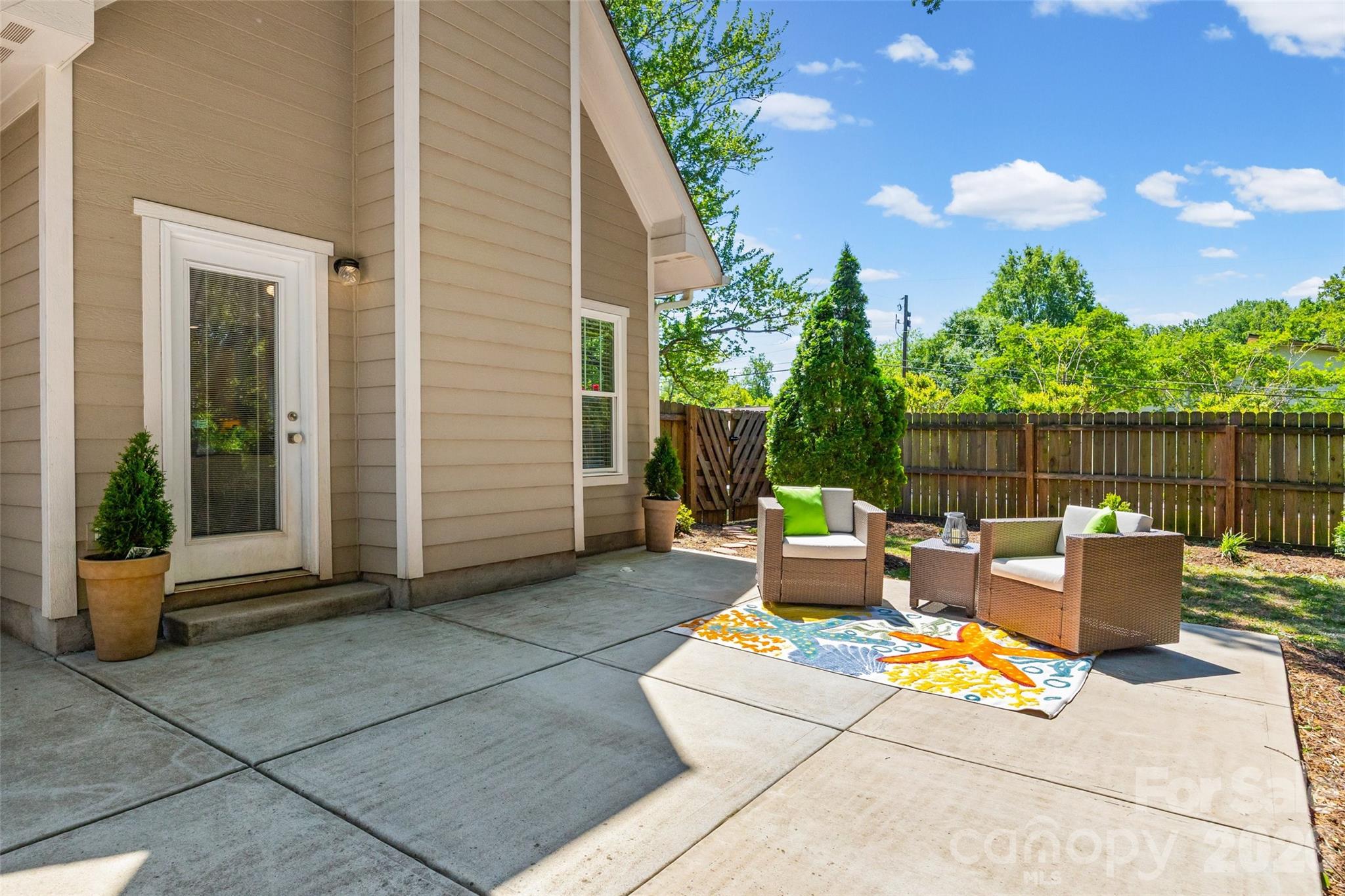 2562 Roseview Lane — Charlotte
