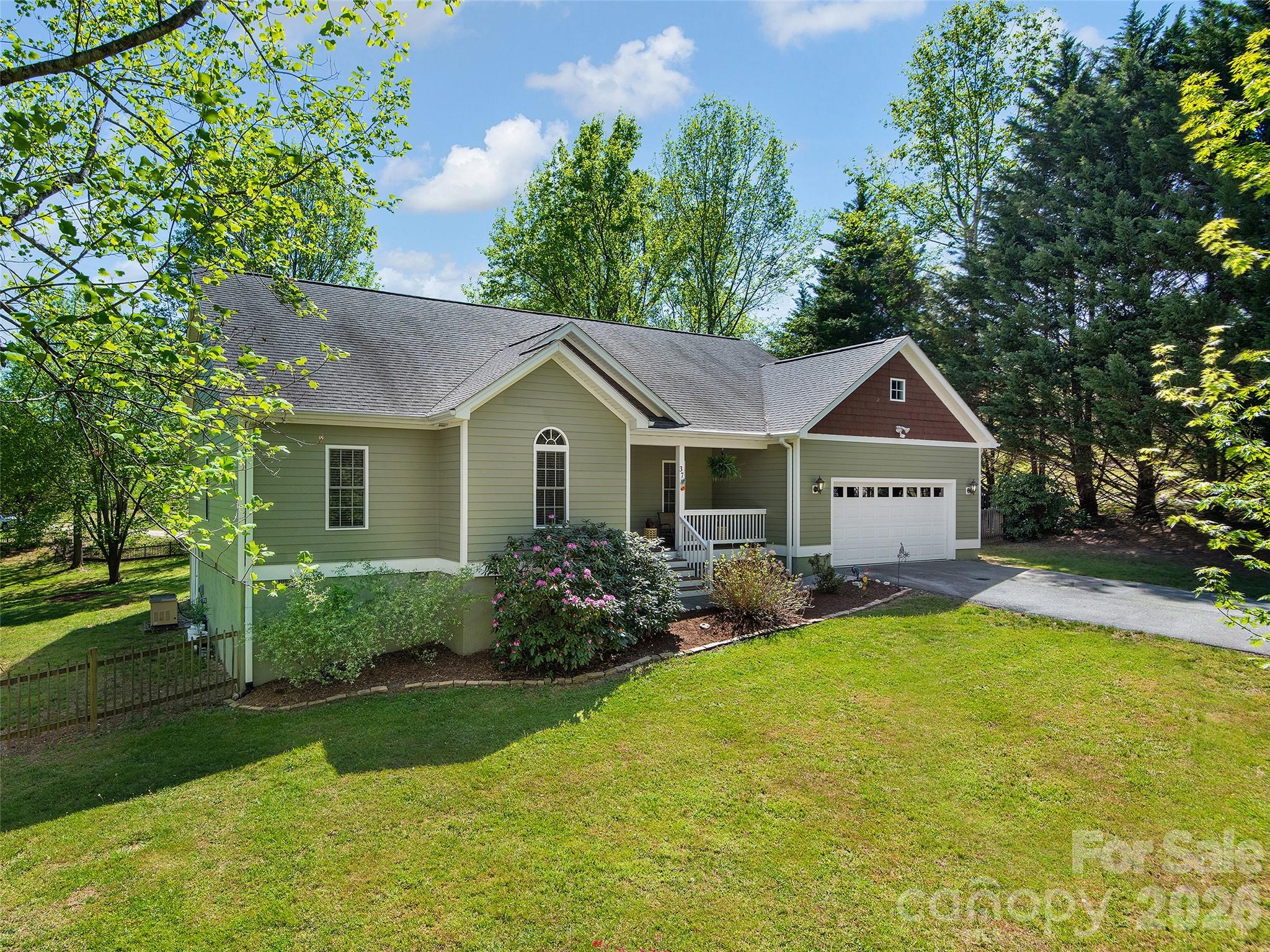 37 Crimson Lane — Hendersonville