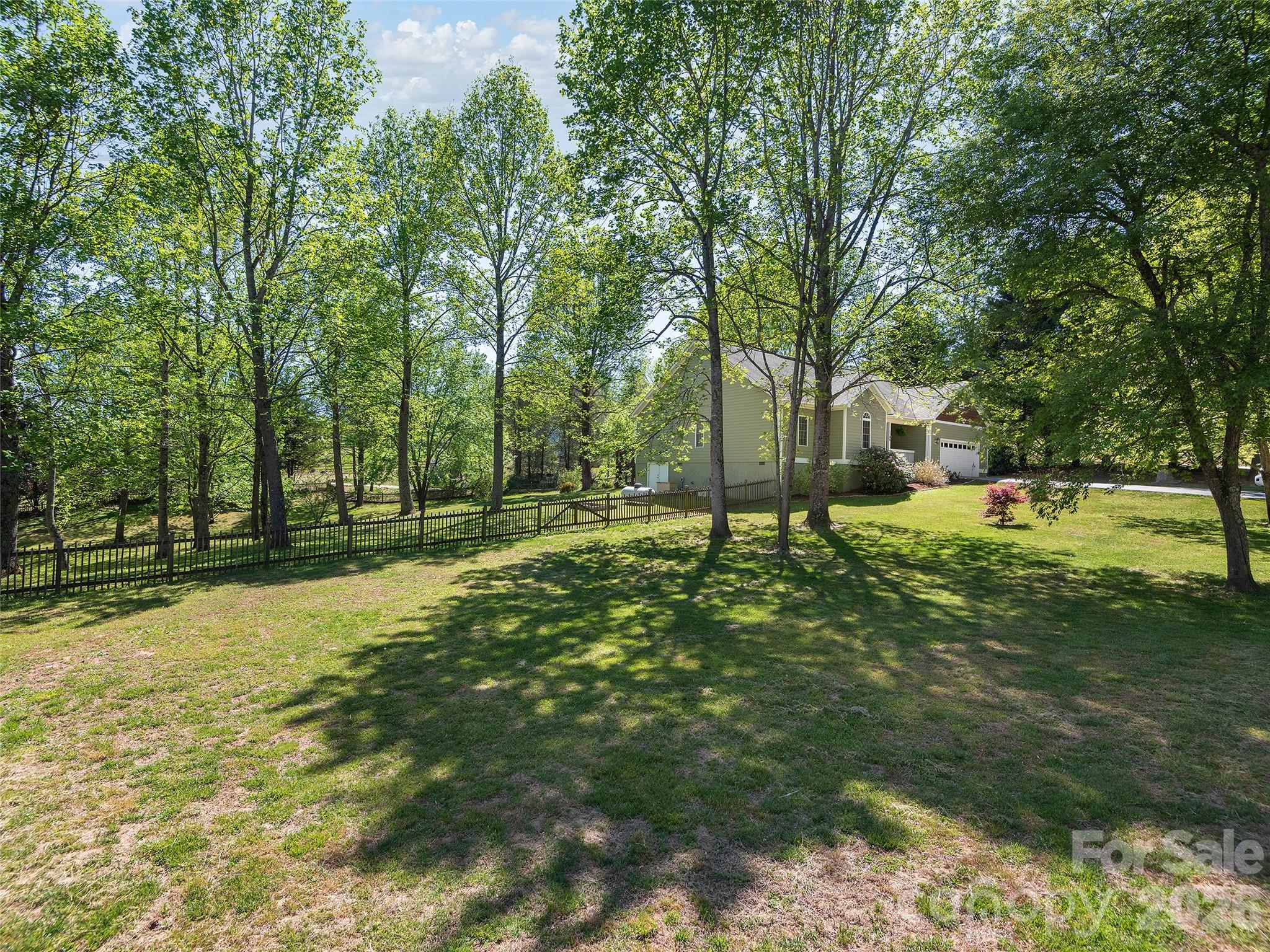 37 Crimson Lane — Hendersonville