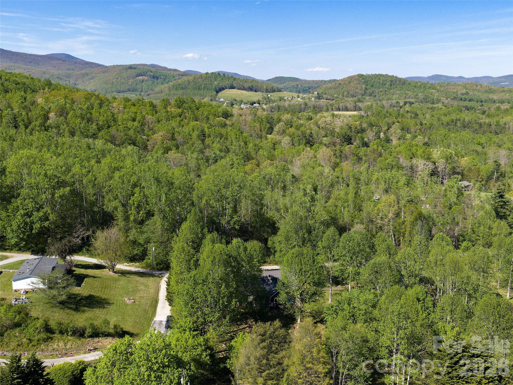 37 Crimson Lane — Hendersonville