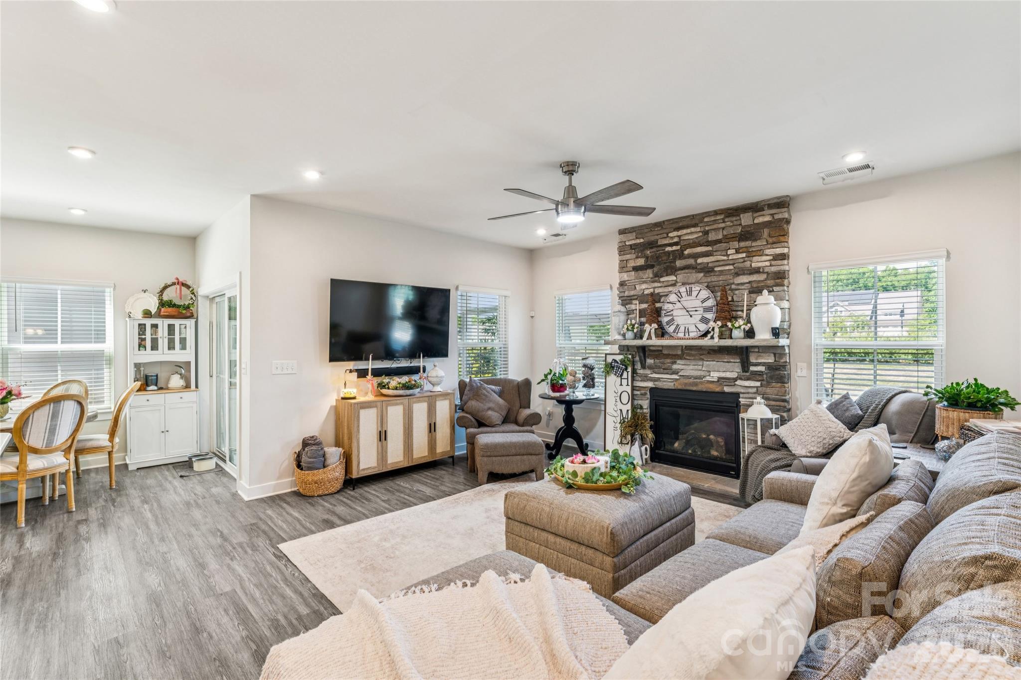 5042 Summer Surprise Lane — Charlotte