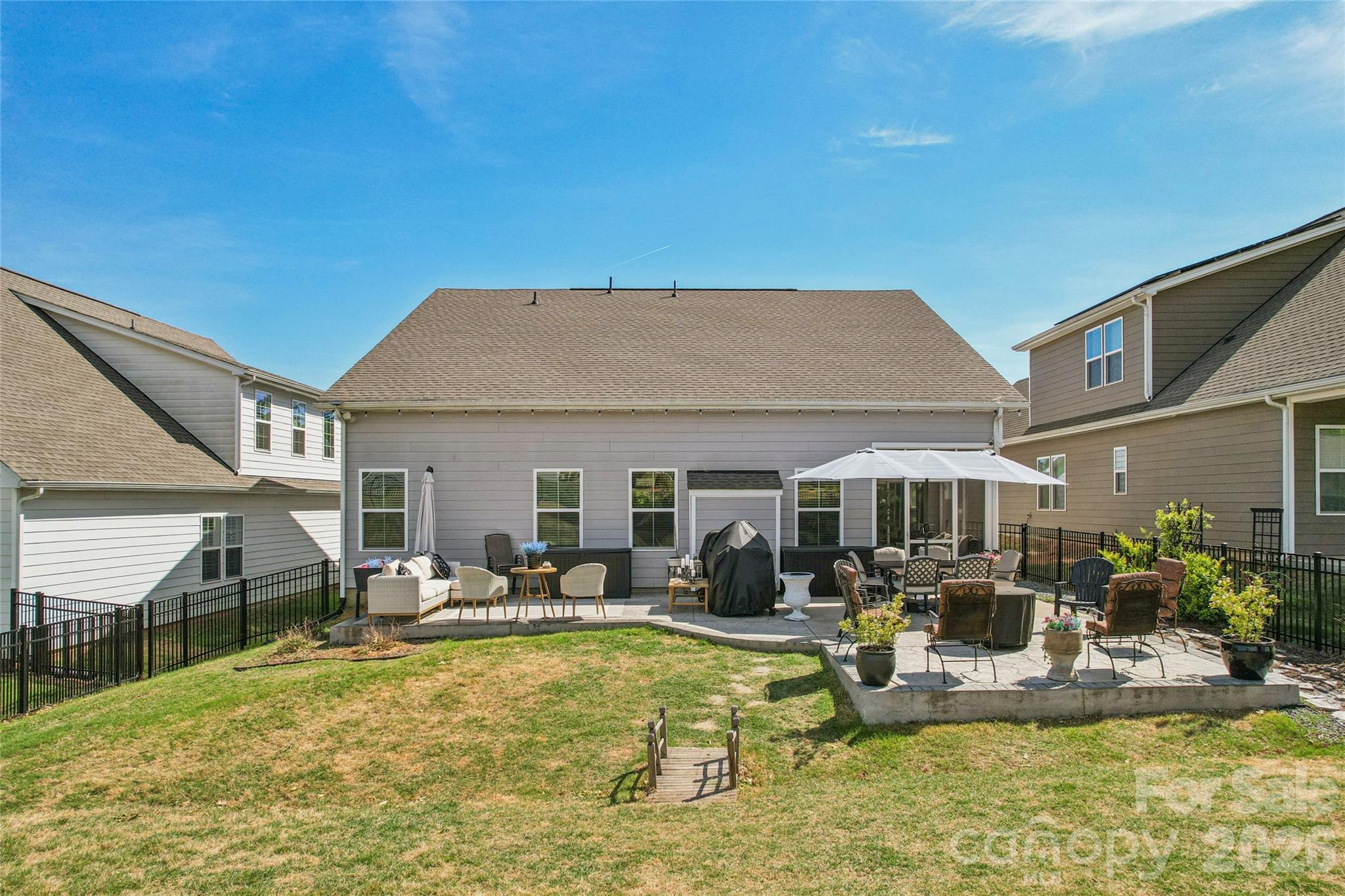 5042 Summer Surprise Lane — Charlotte