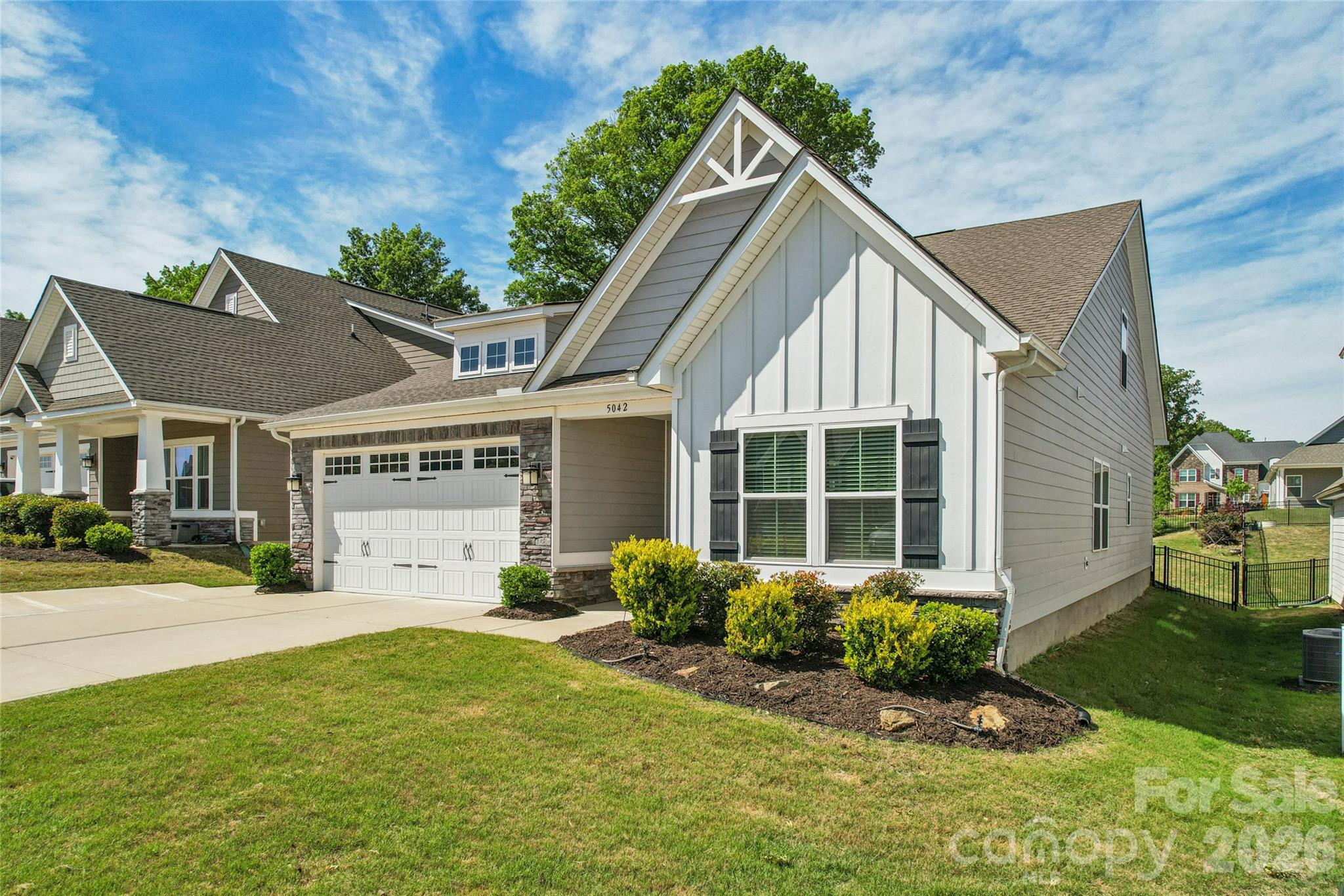 5042 Summer Surprise Lane — Charlotte