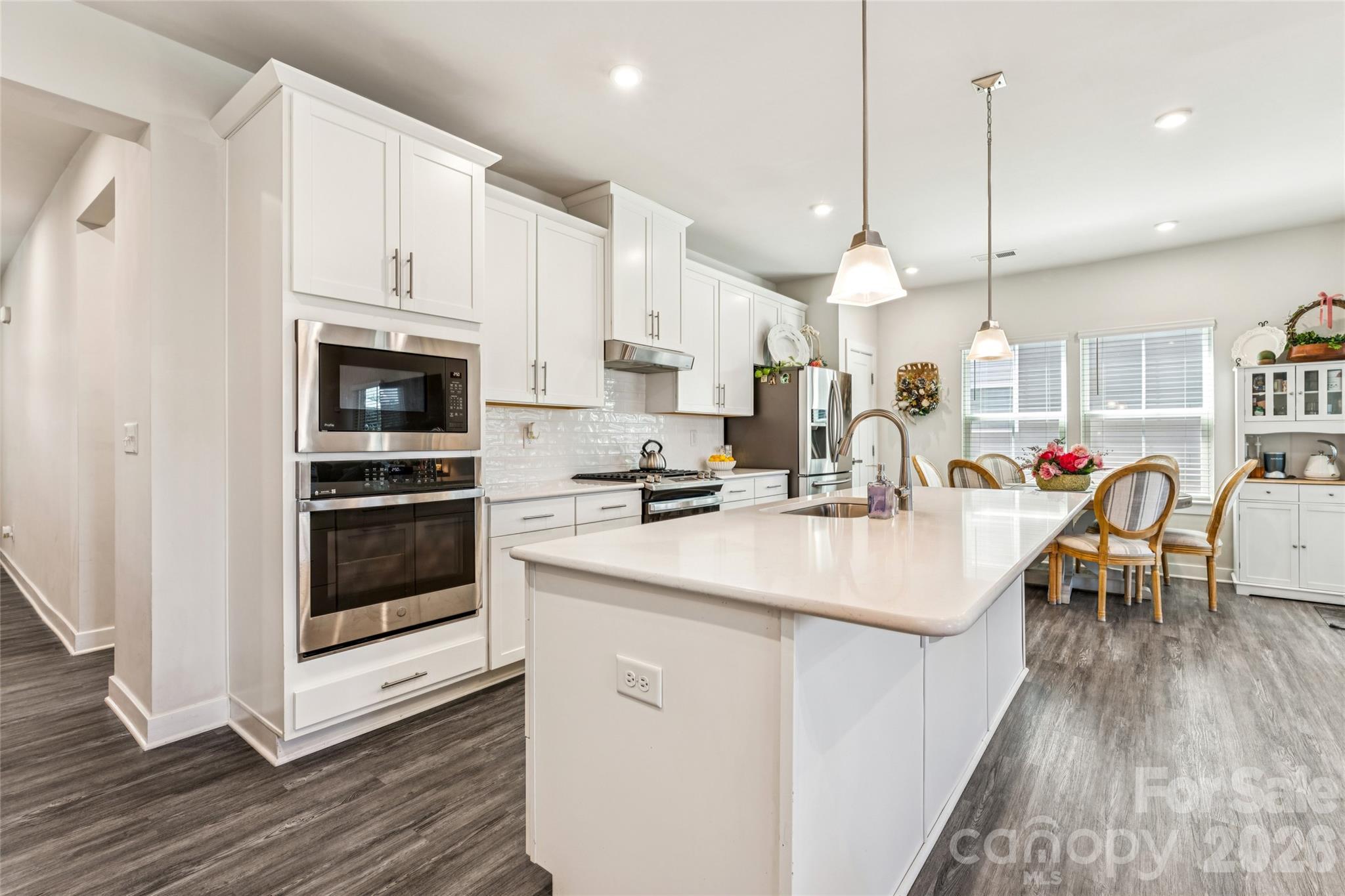 5042 Summer Surprise Lane — Charlotte