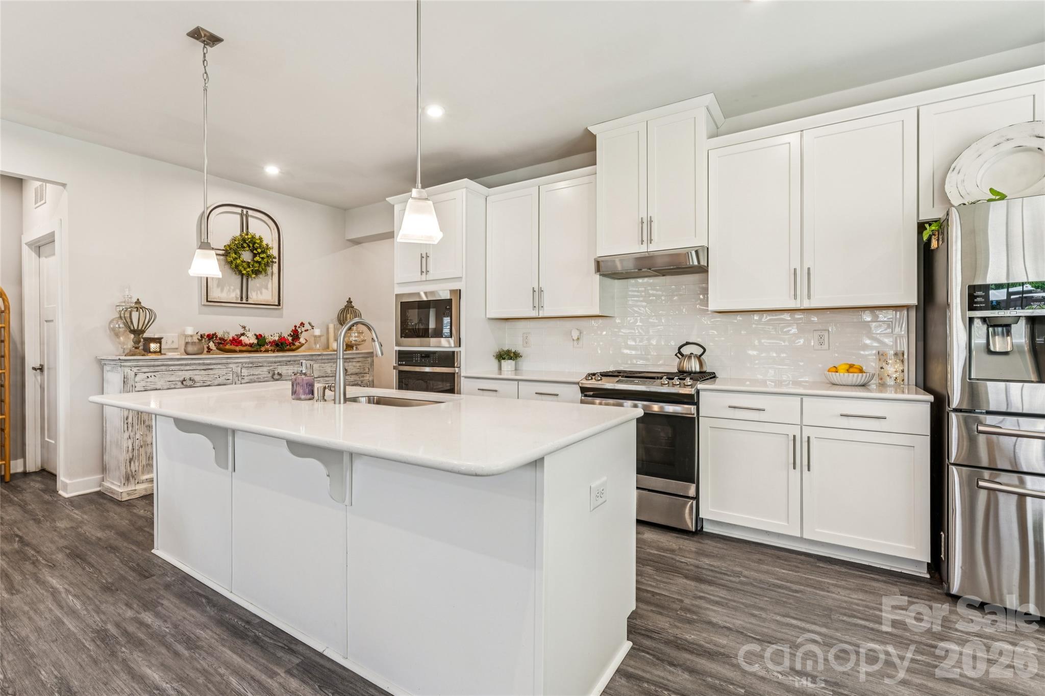 5042 Summer Surprise Lane — Charlotte