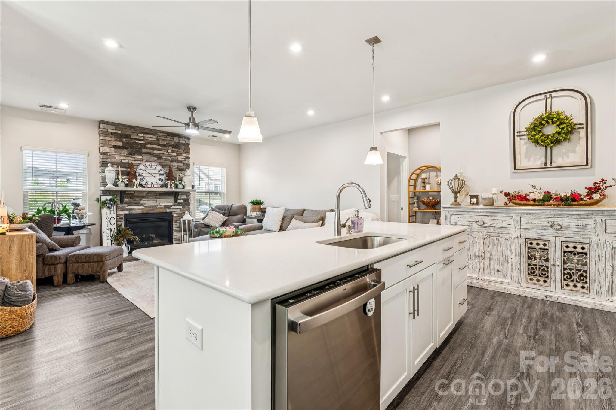 5042 Summer Surprise Lane — Charlotte