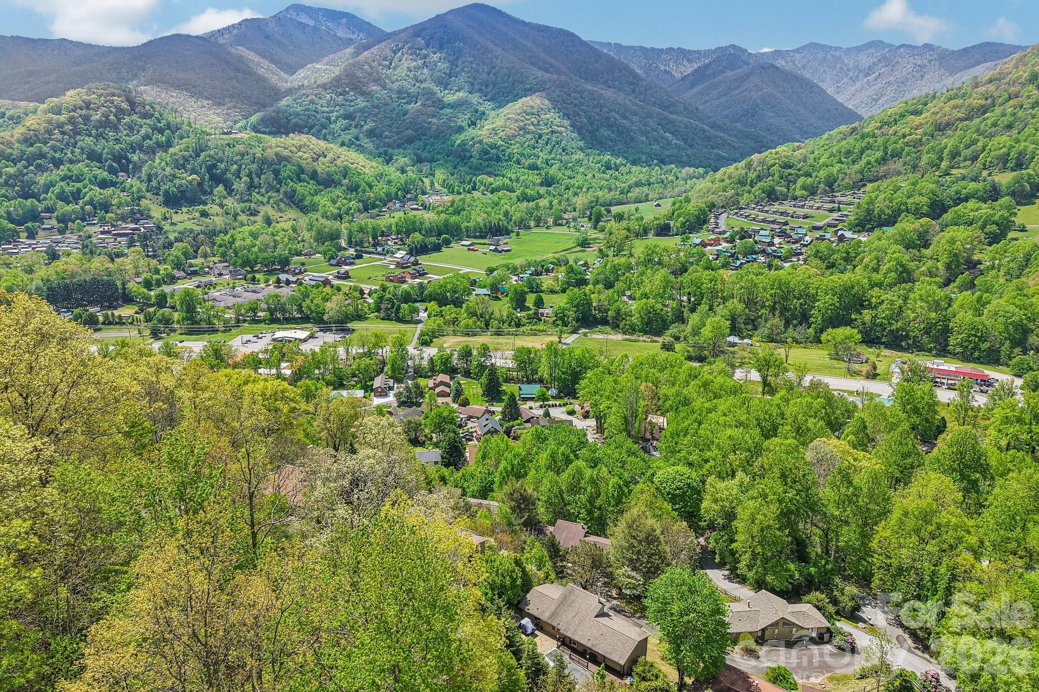 348 Valley Creek Drive — Maggie Valley