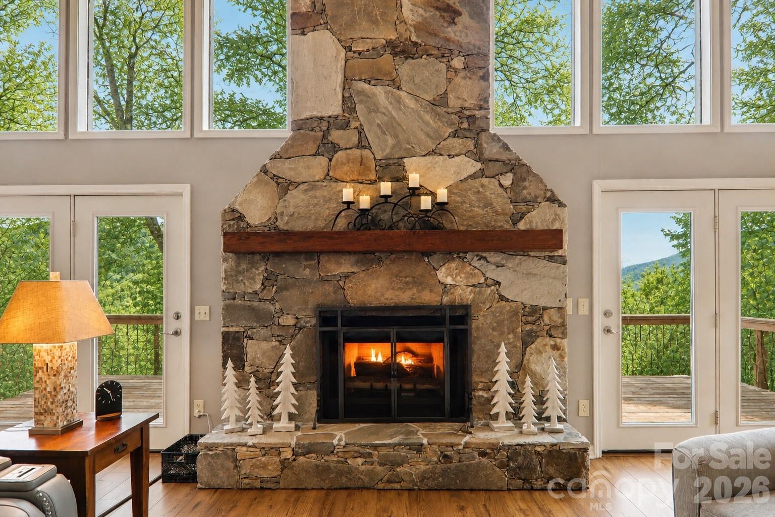 208 Buckeye Road — Maggie Valley