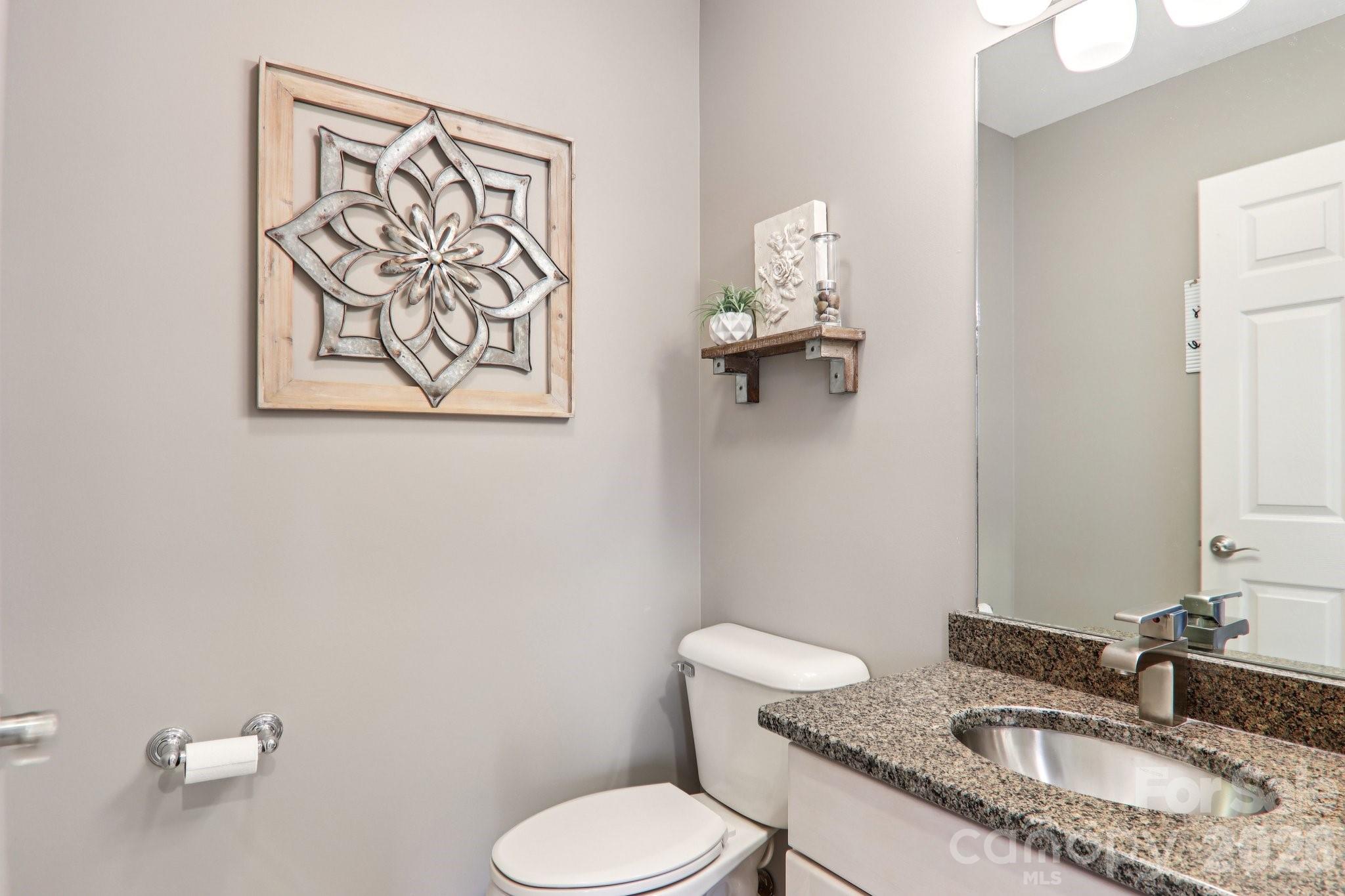 208 Buckeye Road — Maggie Valley