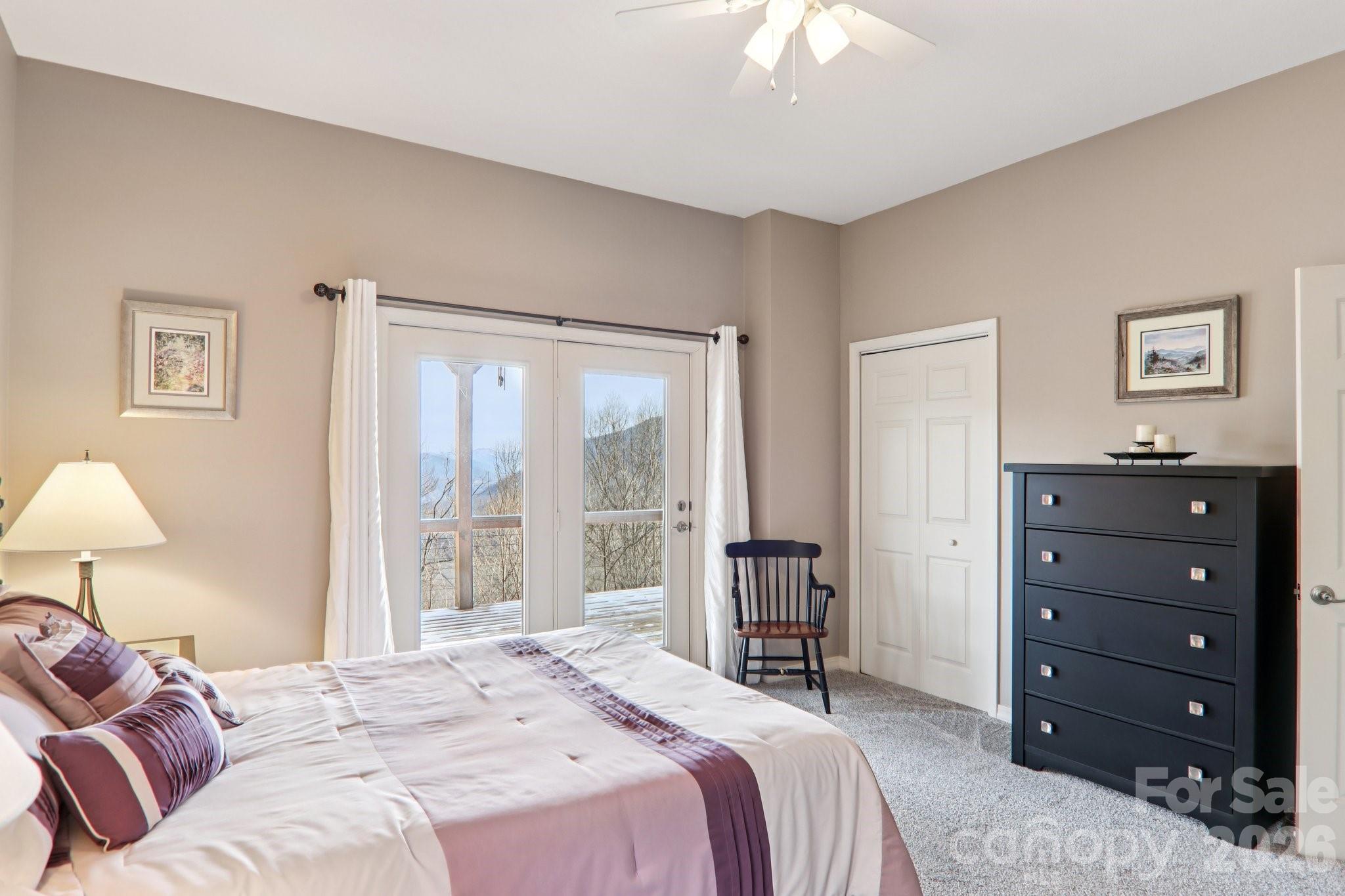 208 Buckeye Road — Maggie Valley