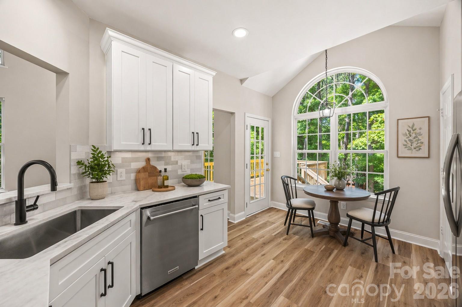 7520 Carmel Road — Charlotte