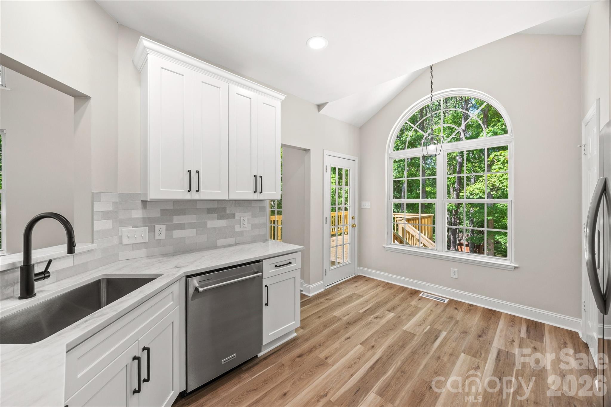 7520 Carmel Road — Charlotte