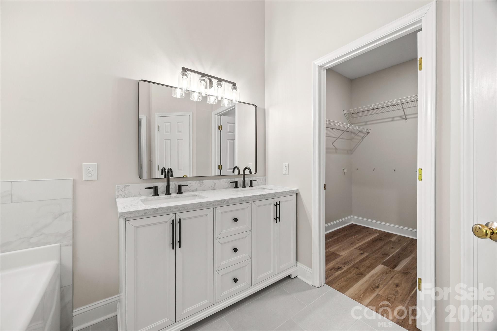 7520 Carmel Road — Charlotte
