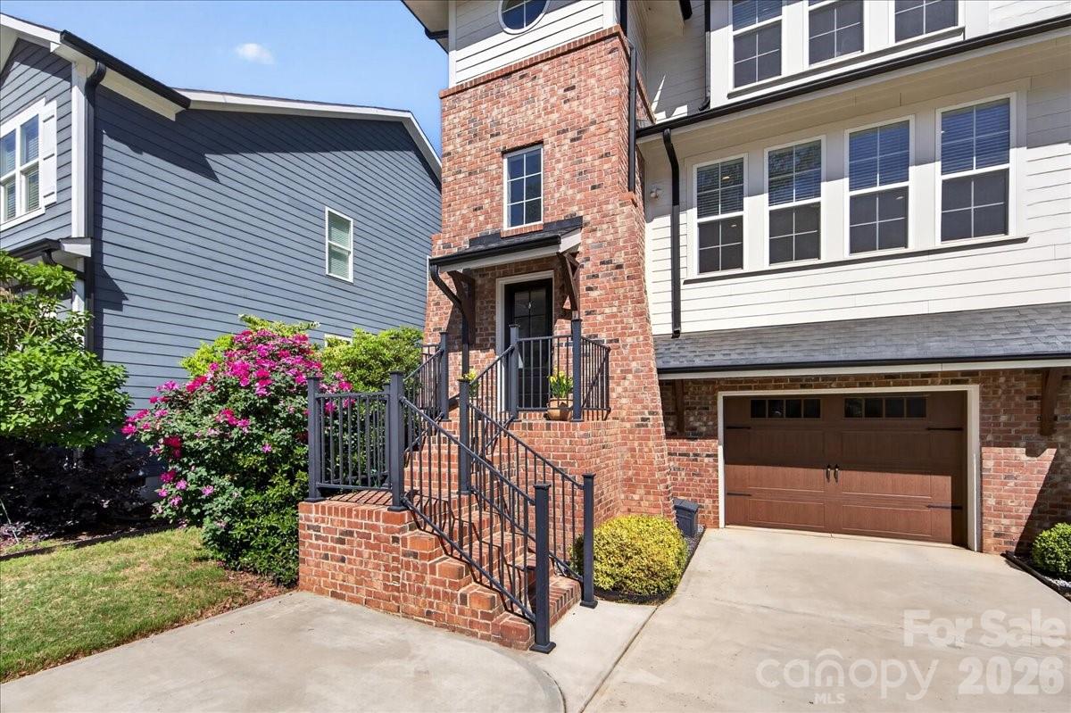 1413 Lomax Avenue — Charlotte