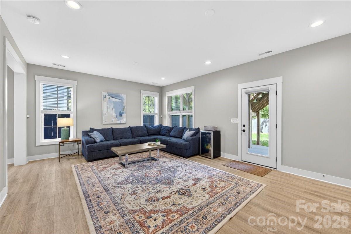 1413 Lomax Avenue — Charlotte
