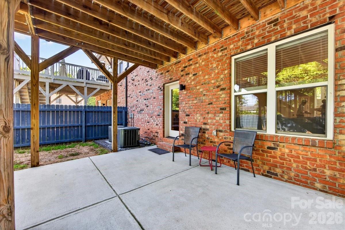 1413 Lomax Avenue — Charlotte