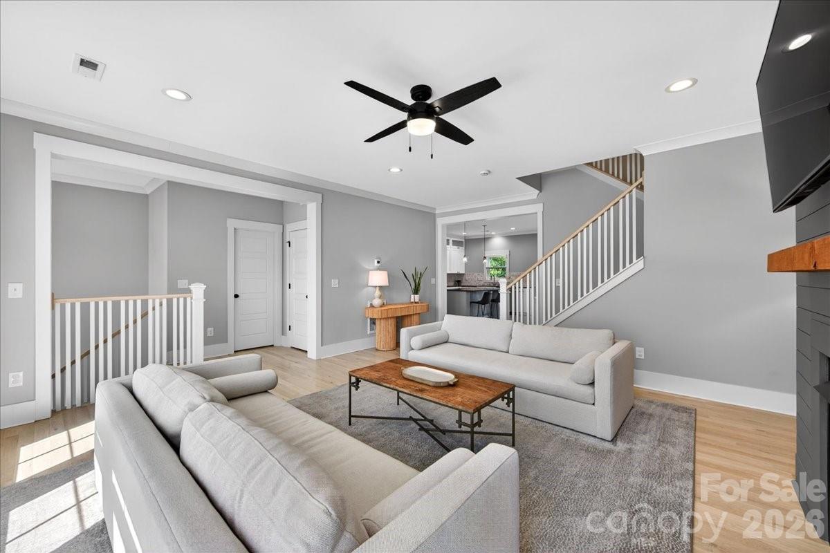1413 Lomax Avenue — Charlotte