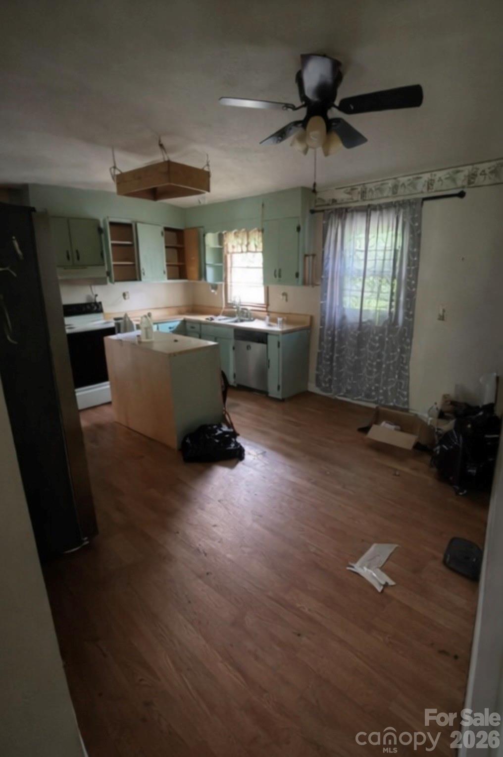 9839 W Pine Street — Lowgap