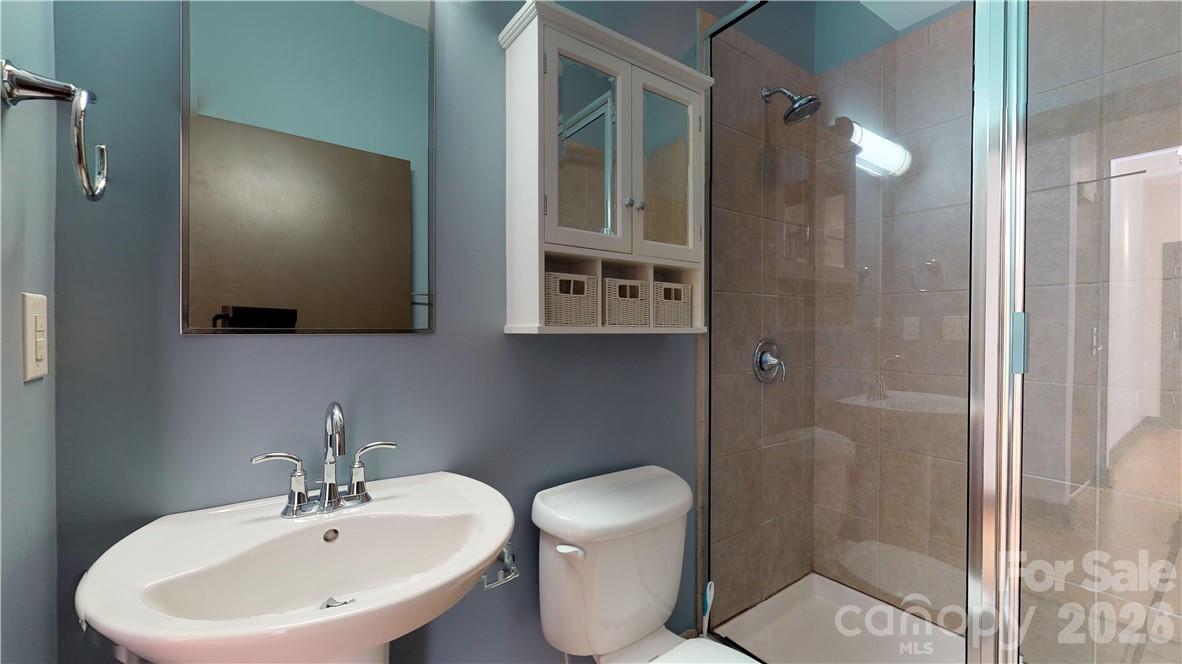 2200 Lyndhurst Avenue #105 — Charlotte