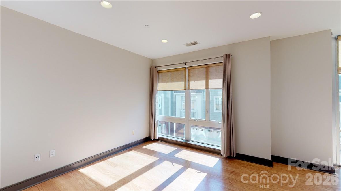 2200 Lyndhurst Avenue #105 — Charlotte