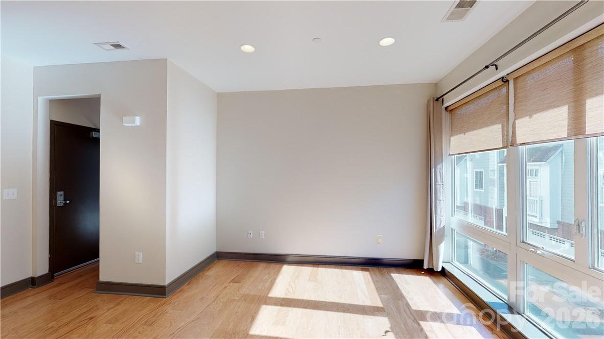 2200 Lyndhurst Avenue #105 — Charlotte
