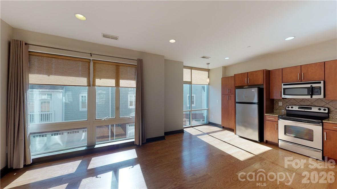 2200 Lyndhurst Avenue #105 — Charlotte