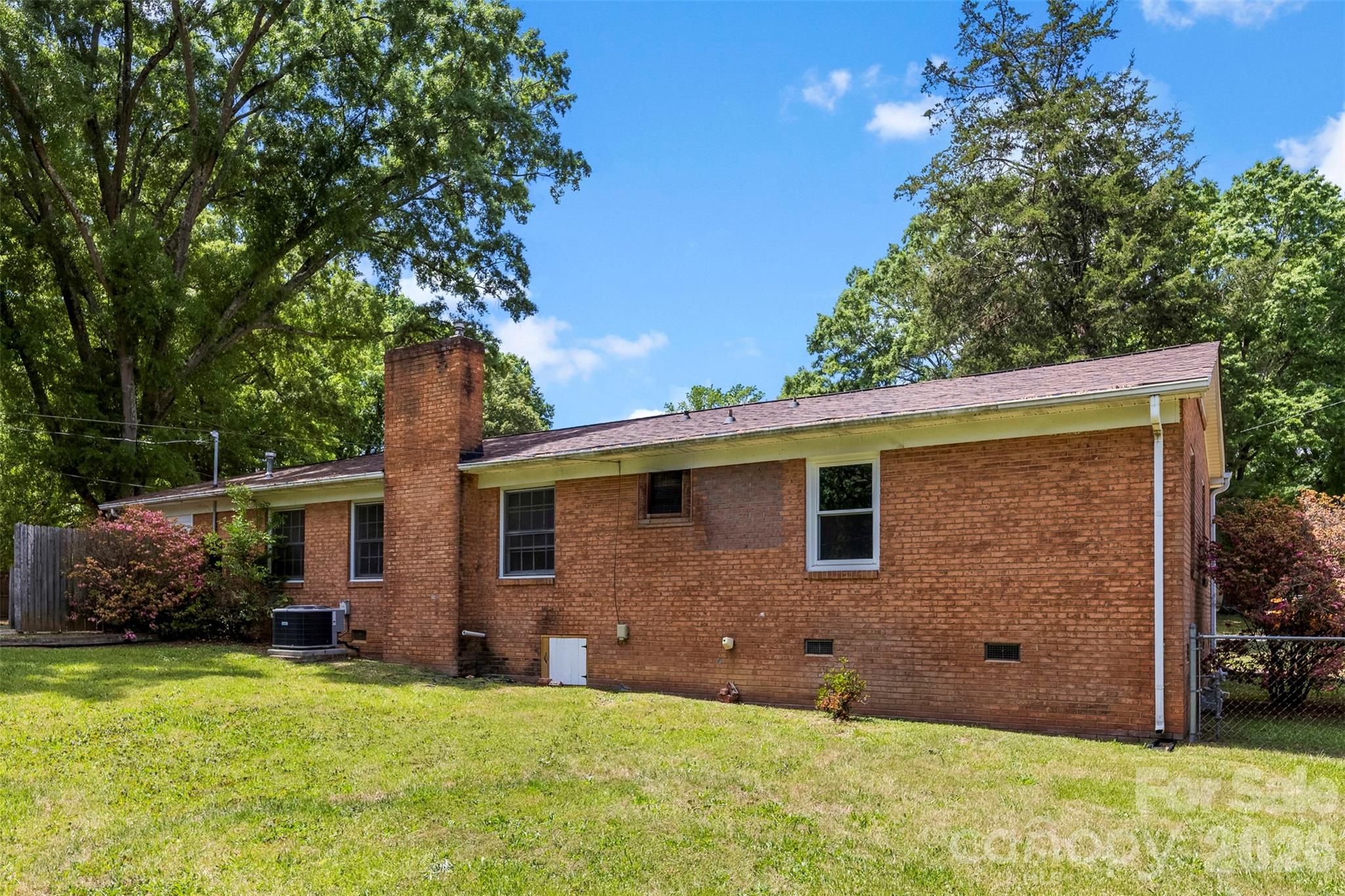8315 Westbourne Drive — Charlotte