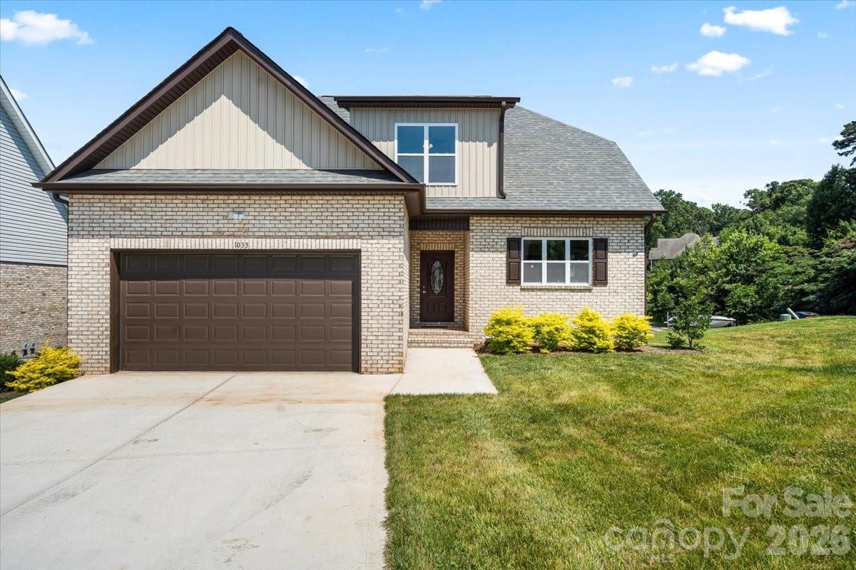 1033 12th Avenue Drive NW — Hickory