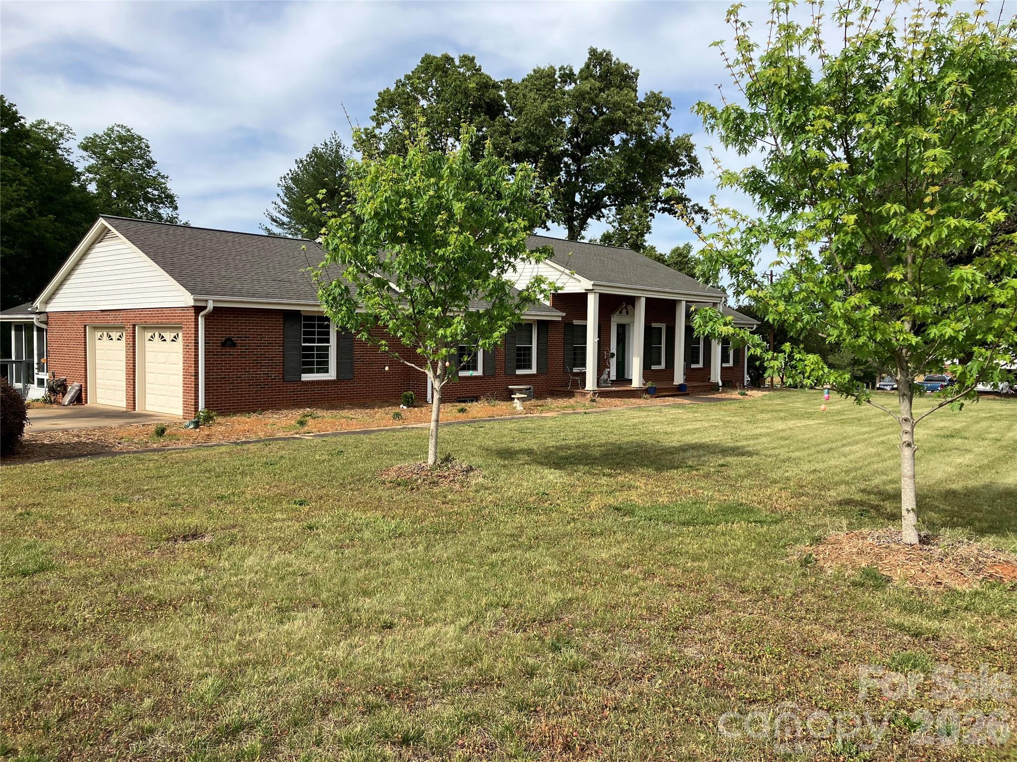 151 Lincoln Road — Forest City
