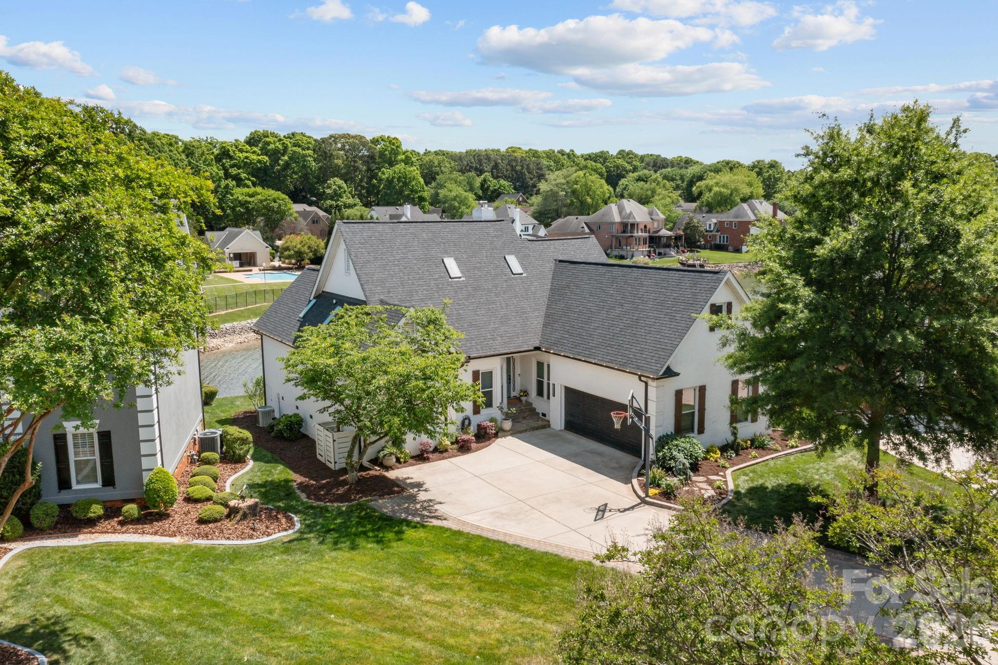 7322 Swansea Lane — Cornelius