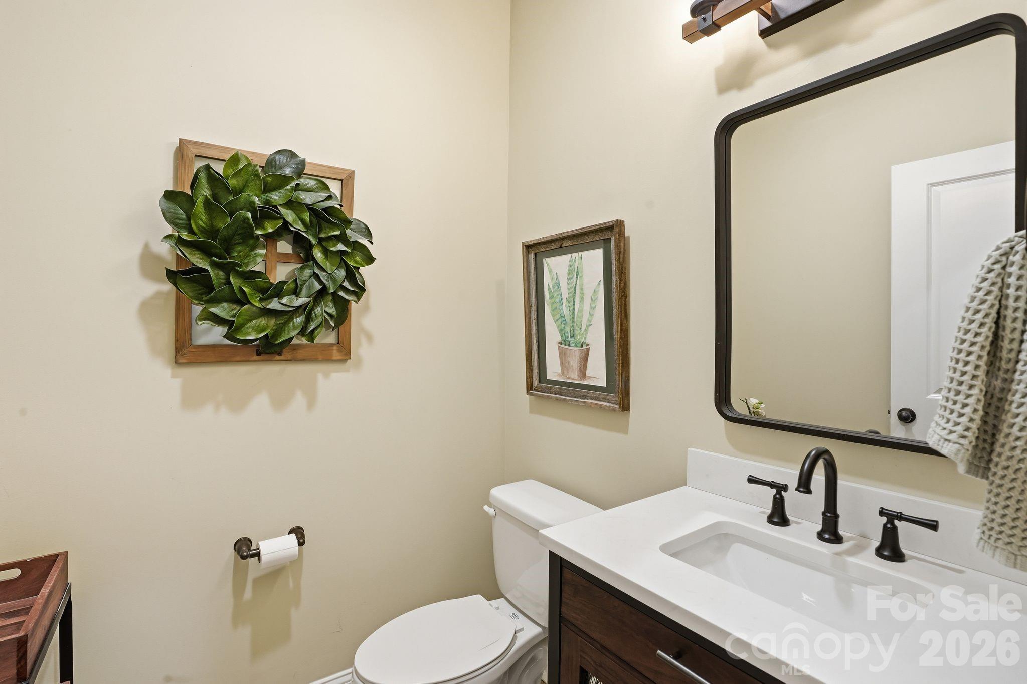 588 Highland Ridge Point — Clover
