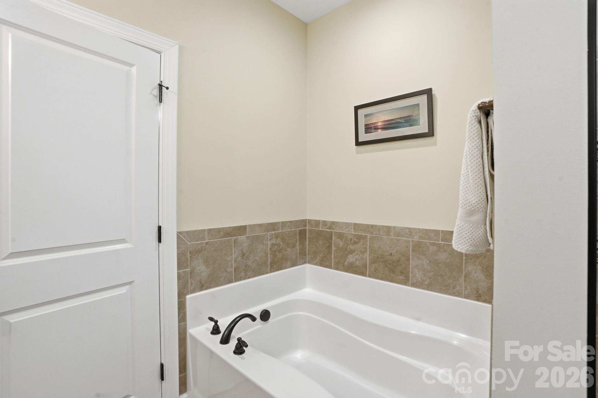 588 Highland Ridge Point — Clover